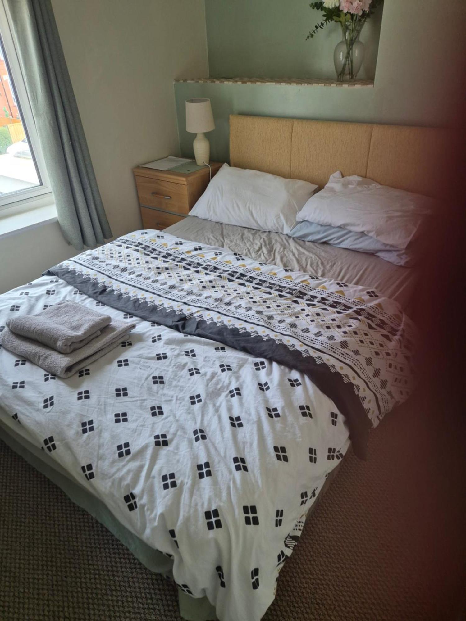 Accomadation Wrexham Exterior foto