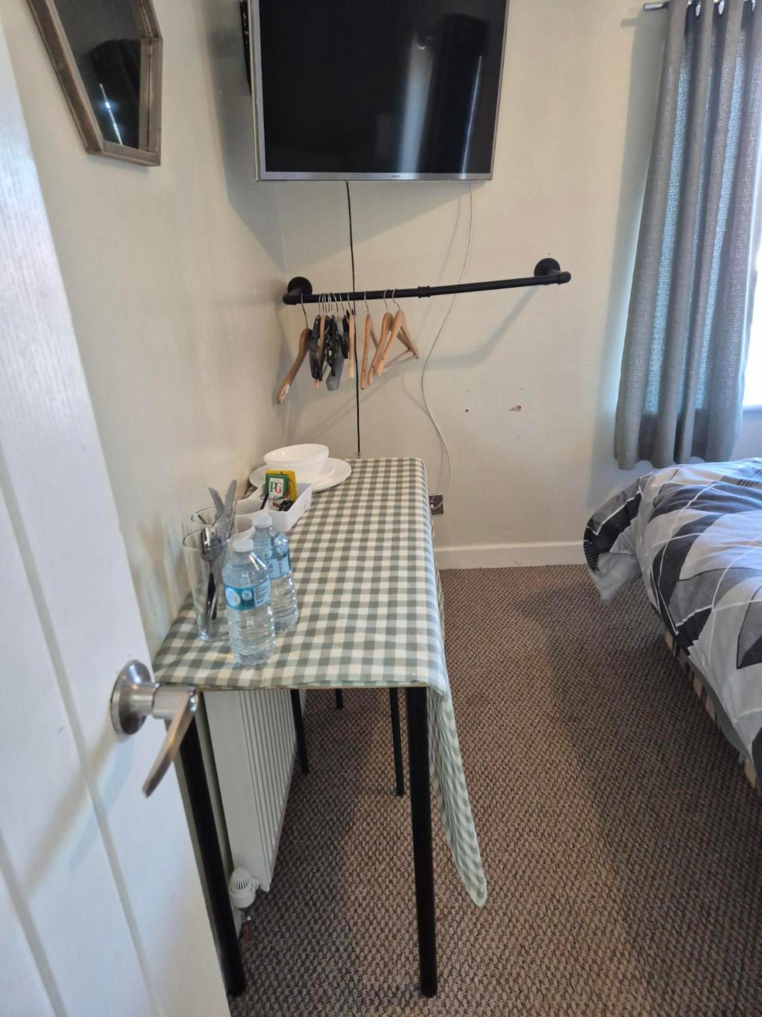 Accomadation Wrexham Exterior foto