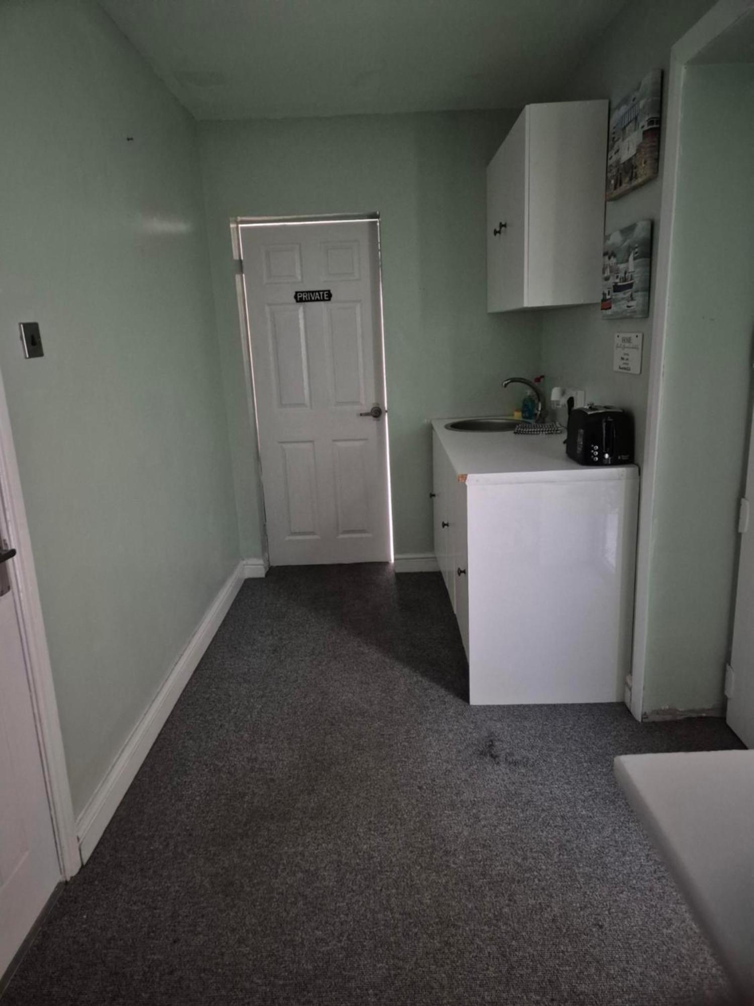 Accomadation Wrexham Exterior foto
