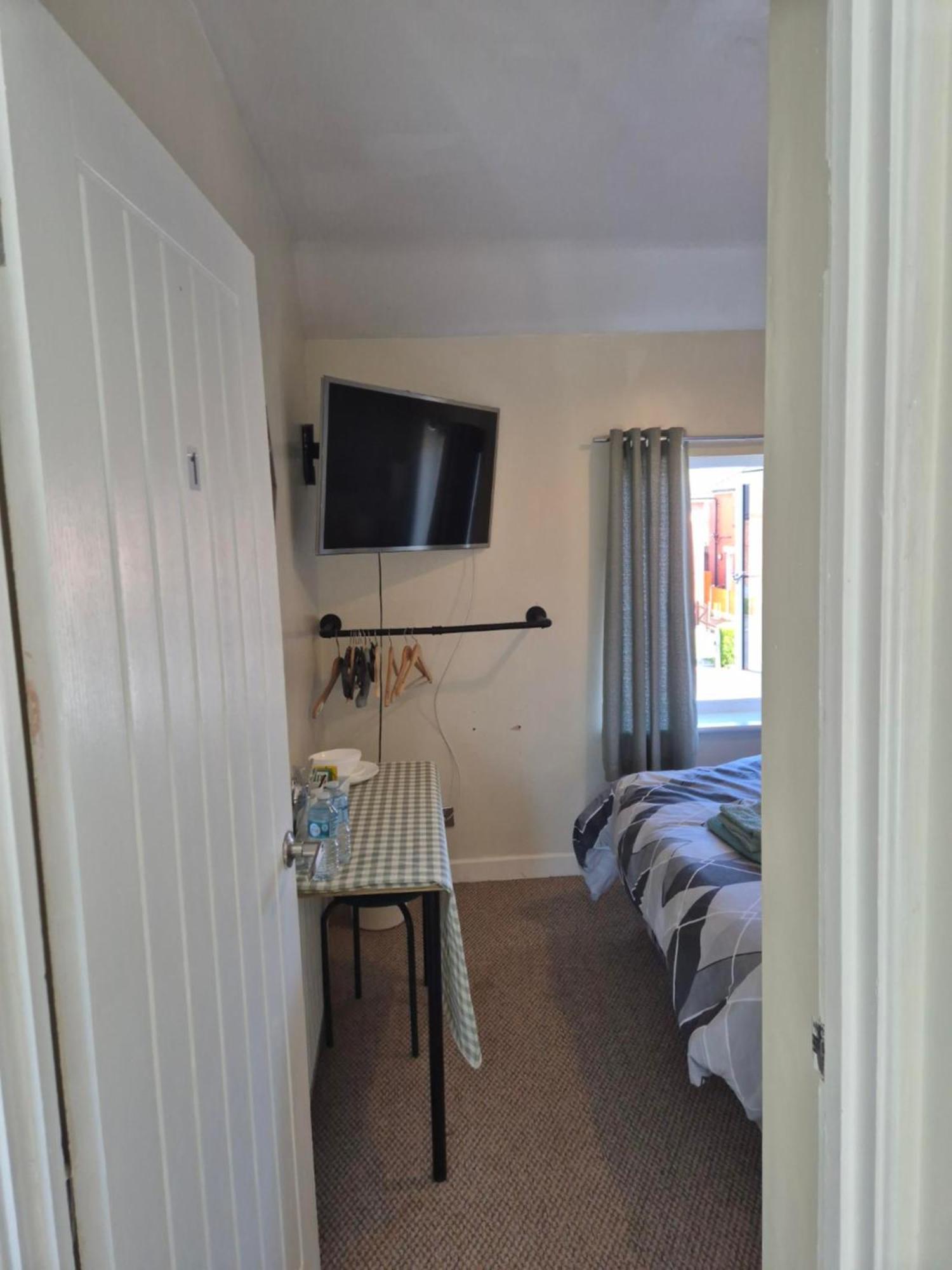 Accomadation Wrexham Exterior foto