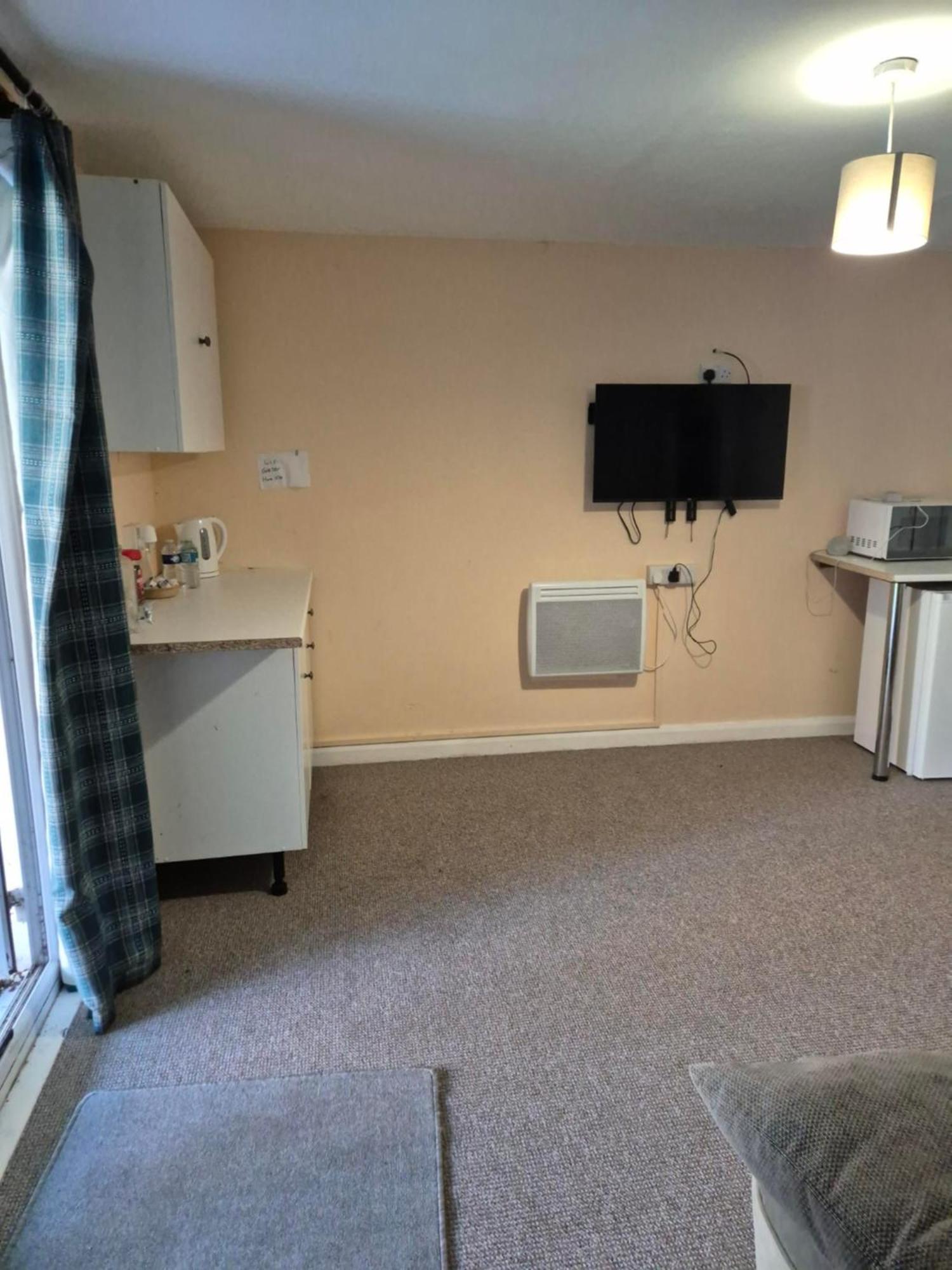 Accomadation Wrexham Exterior foto